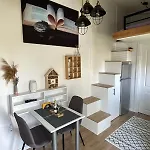 Pura Vida Downtown Tiny 부쿠레슈티