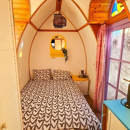 Pura Vida Downtown Tiny 3* Bucureşti