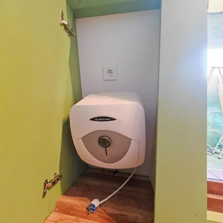 Pura Vida Downtown Tiny