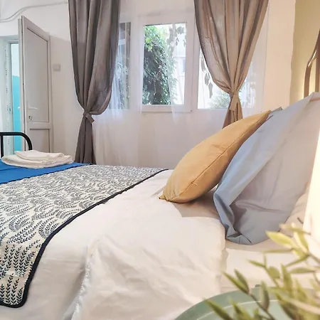 Гостевой дом Pura Vida Downtown Tiny Бухарест