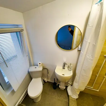 Pura Vida Downtown Tiny 3* 布加勒斯特