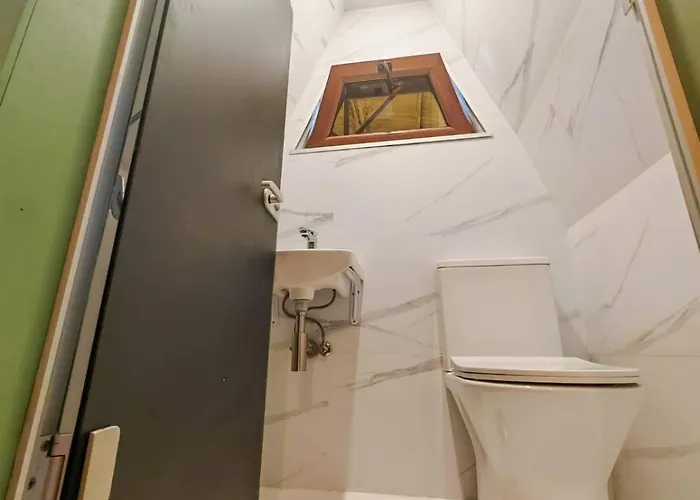 Pura Vida Downtown Tiny בית הארחה 3*