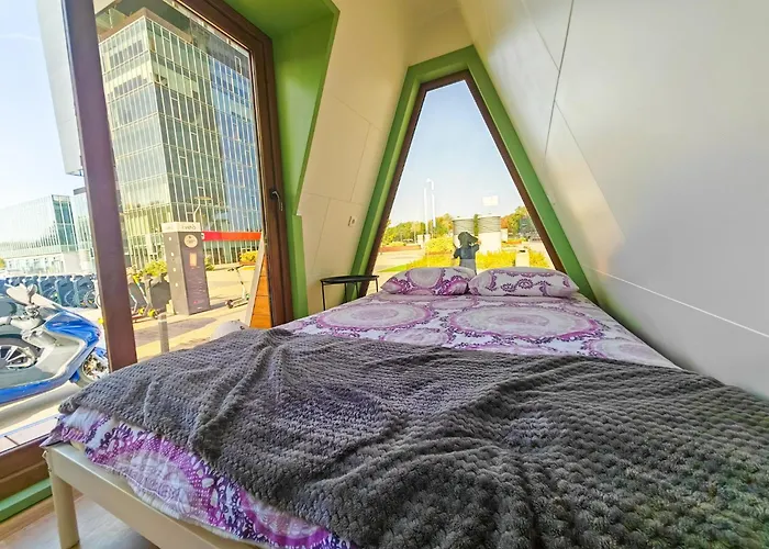 בית הארחה Pura Vida Downtown Tiny 3*