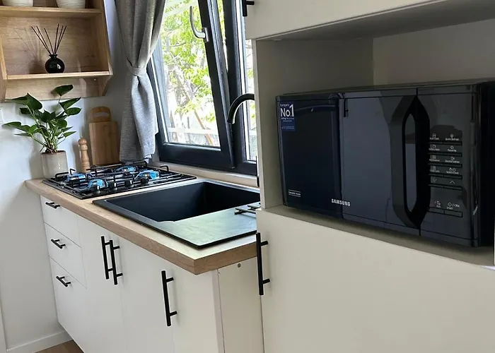 Pura Vida Downtown Tiny Guest house Bucharest