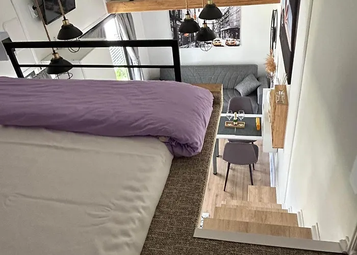 Pura Vida Downtown Tiny Bucharest