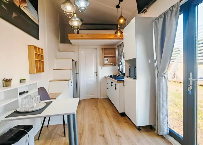 Pura Vida Downtown Tiny Bukarest