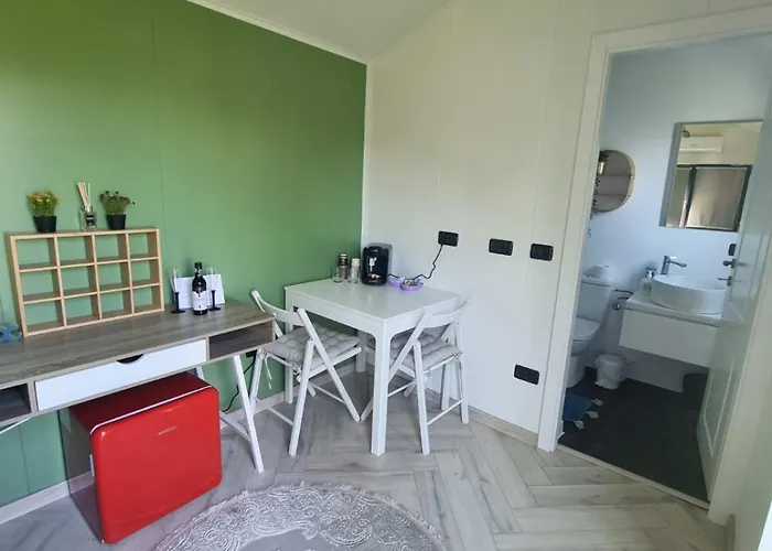 Pura Vida Downtown Tiny Guest house Bucharest