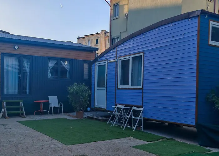 Pura Vida Downtown Tiny 3* Bukarest